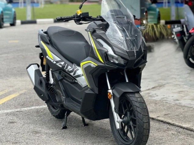Comprar Carenados Moto Honda ADV160 2022-2024 - Plata Amarillo Negro Mate